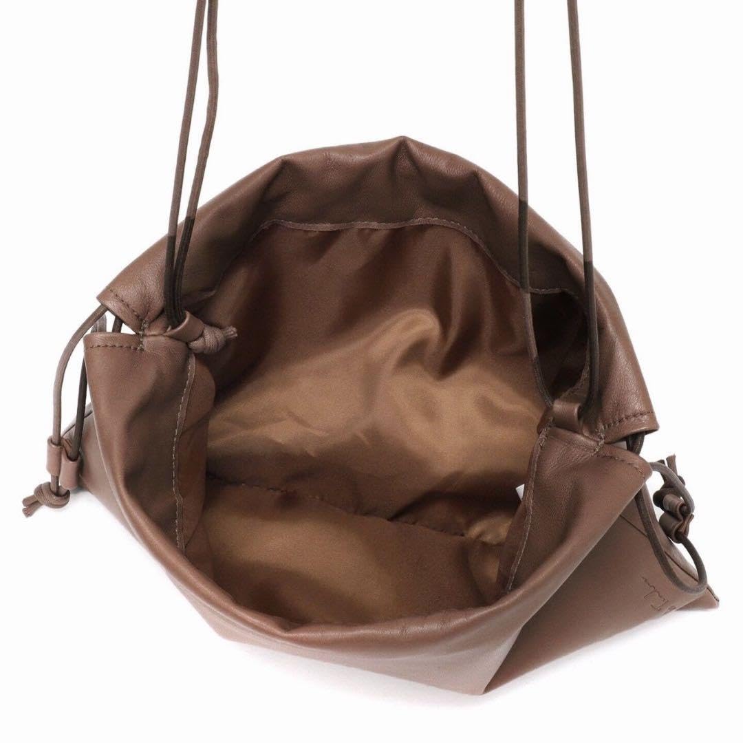 プラージュ　plage 巾着レザーバッグ 辺見えみりさんも愛用。Plage/プラージュ巾着バッグ買取入荷！[2015.03